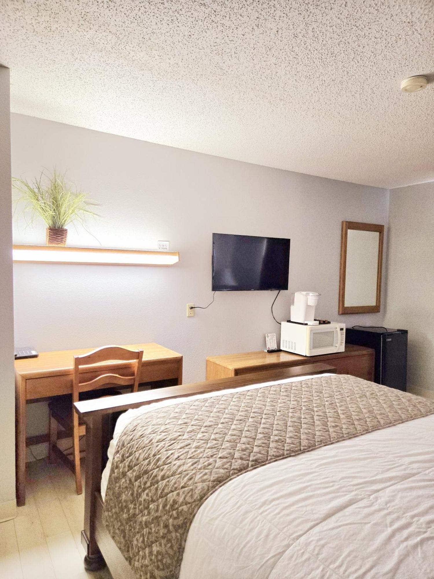 American Inn Ozark Bagian luar foto